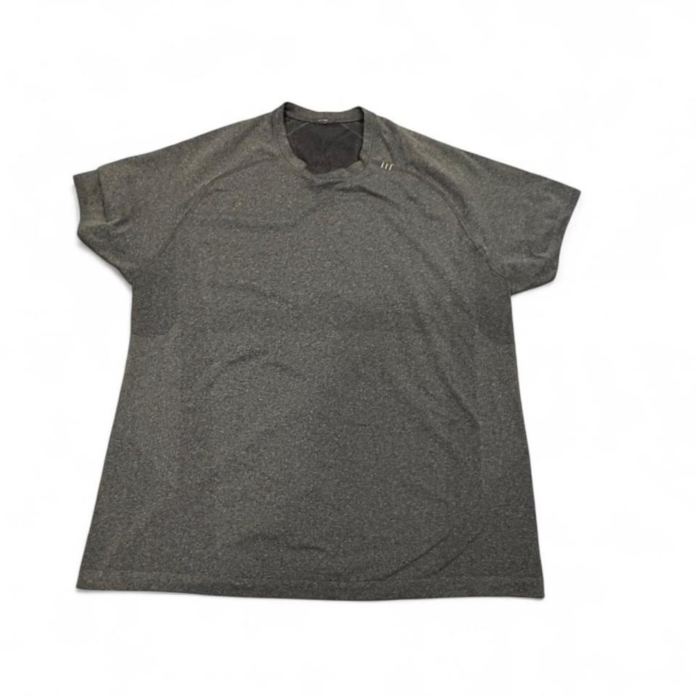 Lululemon Metal Vent‎ Tech Short Sleeve Shirt Gray Mens XL 22.5" Chest